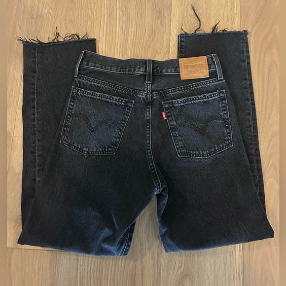 Levi’s Wedgie Straight Jeans – Black Distressed - Picture 9 of 9